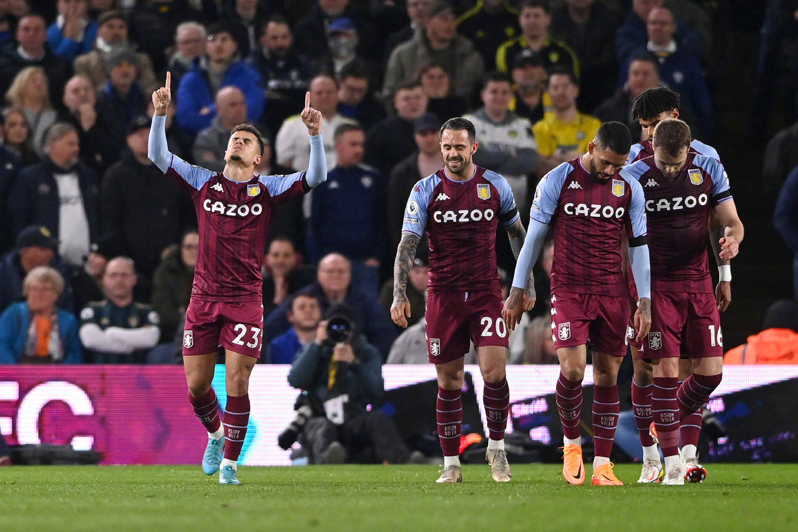 停赛而缺席 停赛而缺席